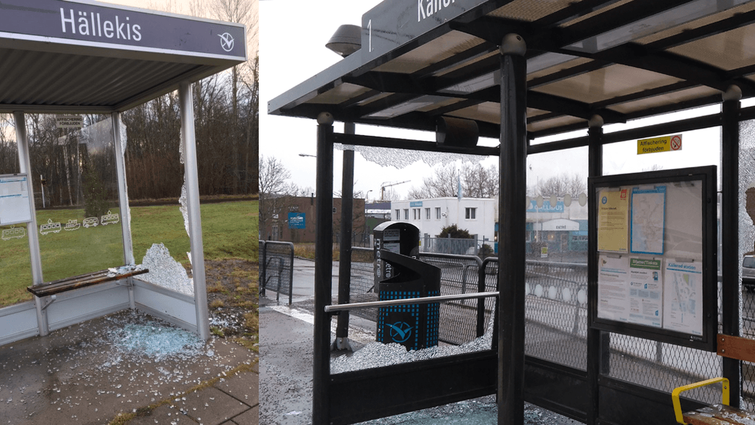 Två sönderslagna busshållplatser, massa splittrat glas ligger på marken