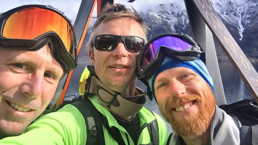 Lasse, Tobias och Tomas såg fram emot sista toppturen på skidresan. Ett plötsligt väderomslag ledde till en katastrof.