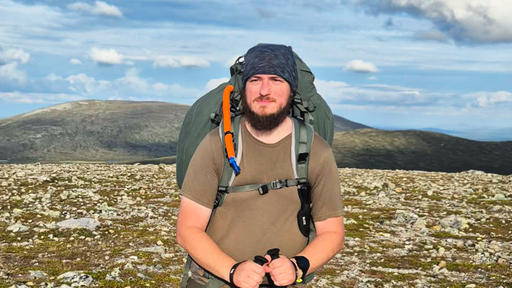 Man på fjällvandring